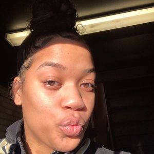 Meet your Posher, Lexi